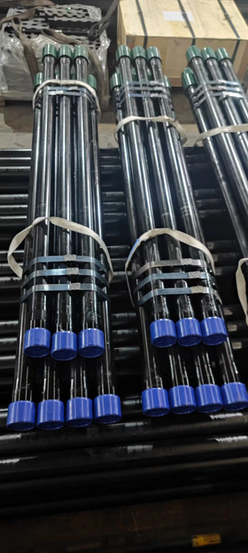 API 5CT Tiêu chuẩn 5-1/2 STC P110 ống thép không may carbon và vỏ hoàn chỉnh với vòng an toàn và với núm vú